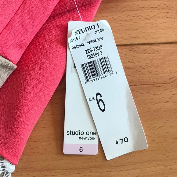 Studio One • Sheath dress in Ivory & Pink crochet - Picture 6 of 8